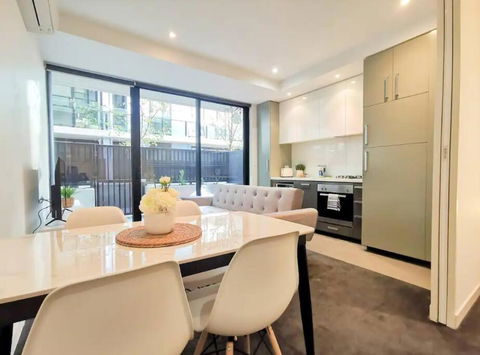 PR126-1 BR Comfy Stay Next To Station With FREE Parking - Accommodation Nelson Bay 2
