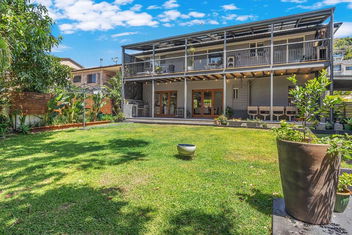 Private Coastal Getaway Corlette with Accommodation Nelson Bay