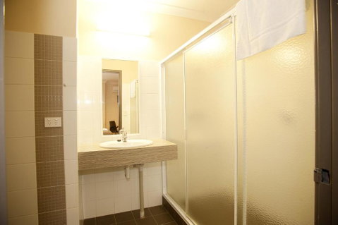Prince Of Wales Hotel, Bunbury - Accommodation Nelson Bay 3
