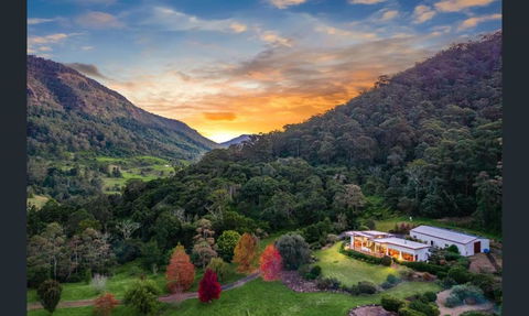 Private Luxury In The Mountains With Running Creek - Accommodation Nelson Bay 0