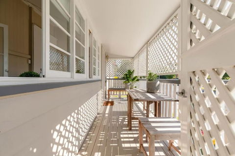 Quaint & Cosy 1 Bedroom Apartment In Queenslander. - Accommodation Nelson Bay 0