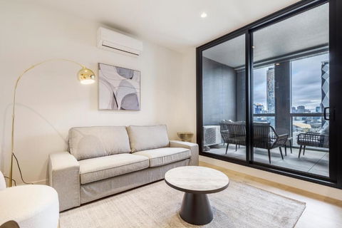 Quaint Stylish Hideout In Trendy South Melbourne - Accommodation Nelson Bay 0