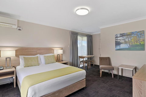 Quality Inn Carriage House - Accommodation Nelson Bay 0