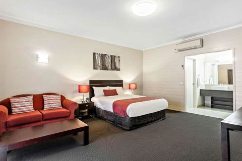 Quality Inn Colonial - Accommodation Nelson Bay 2