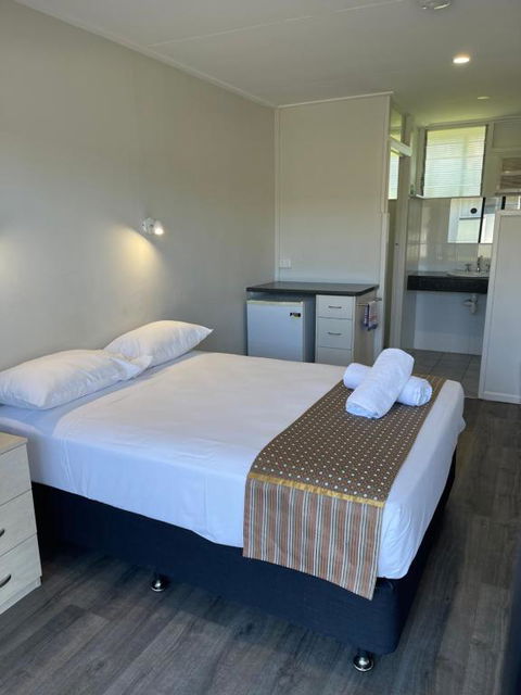Queens Beach Hotel - Accommodation Nelson Bay 0
