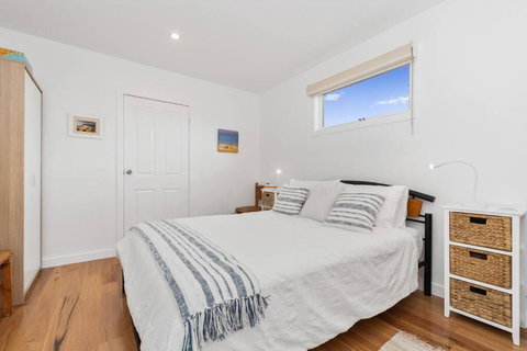 Quiet, Luxurious Guest House - Couples Retreat - Accommodation Nelson Bay 2
