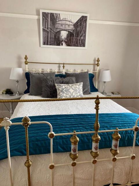 R&R Blue Diamond Luxury Cottage Maryborough, Vic - Accommodation Nelson Bay 1