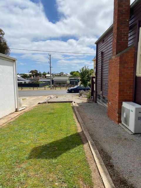 R&R Blue Diamond Luxury Studio Maryborough, Vic - Accommodation Nelson Bay 3