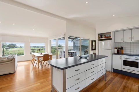 Range View House 23 Bristow Smith Ave Goolwa South-No Linen Included - Accommodation Nelson Bay 0