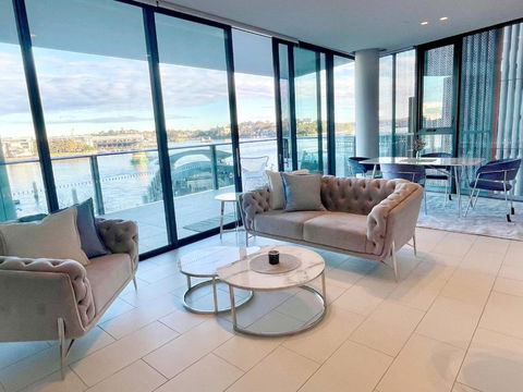 RARE Luxury Waterfront Living - Accommodation Nelson Bay 0