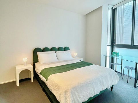 RARE Luxury Waterfront Living - Accommodation Nelson Bay 2