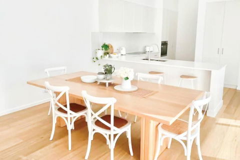 Red Brick Central Retreat - Accommodation Nelson Bay 2