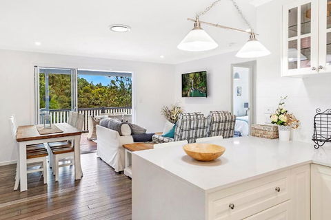 Red Gum Cottage - Accommodation Nelson Bay 3