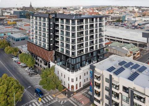 R Hotel Geelong - Accommodation Nelson Bay 2