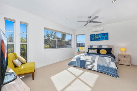 Augusta House - Accommodation Nelson Bay 2