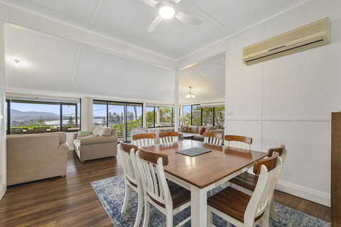 Aurelia, 14 Stewart Street - Nelsons Bay Accommodation 2