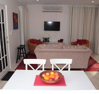 Azalea Villa - Close to the City of Perth - Accommodation Nelson Bay