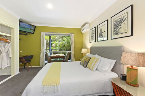 Azura Beach House B&B - Accommodation Nelson Bay 3
