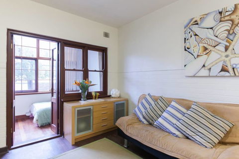 B3 Walk To UWA, Swan River On The Nedlands Border - Nelsons Bay Accommodation 3