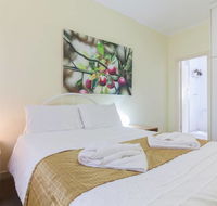 B5 Close to Nedlands Cafes Swan River SCGH  UWA - Nelsons Bay Accommodation