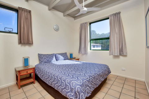 Baden 11 - Rainbow Shores, Couples Beachside Escape, Aircon, Pools - Accommodation Nelson Bay 3