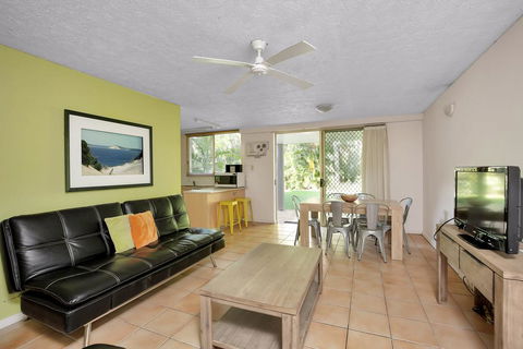 Baden 35 - Rainbow Shores, Walk To Beach, Pools, Tennis Court - Accommodation Nelson Bay 0
