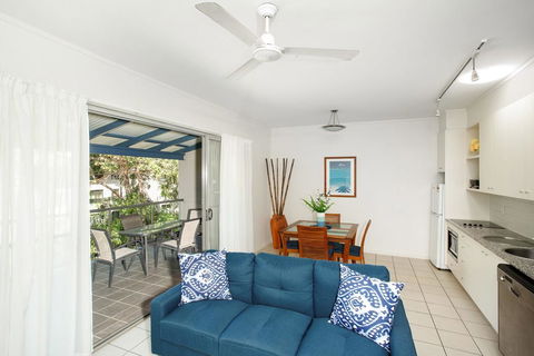 Baden 51 - Rainbow Shores, Air Conditioned, Walk To Beach, Swimming Pools - Accommodation Nelson Bay 0