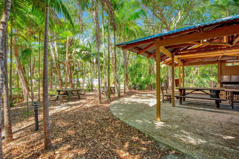 Baden 70 - Rainbow Shores, Ground Floor, Air Con, Overlooking Lap Pool - Accommodation Nelson Bay 1