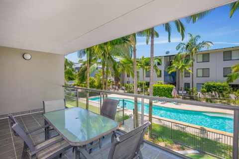 Baden 72 - Rainbow Shores, Stroll To The Beach, Air Con, Swimming Pools - Accommodation Nelson Bay 0