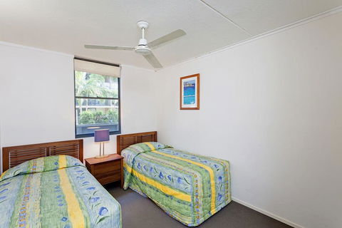 Baden 74 - Rainbow Shores, Top Floor, Air Conditioned Unit, Walk To Beach - Accommodation Nelson Bay 1