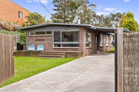 BADENOCH - Accommodation Nelson Bay 0