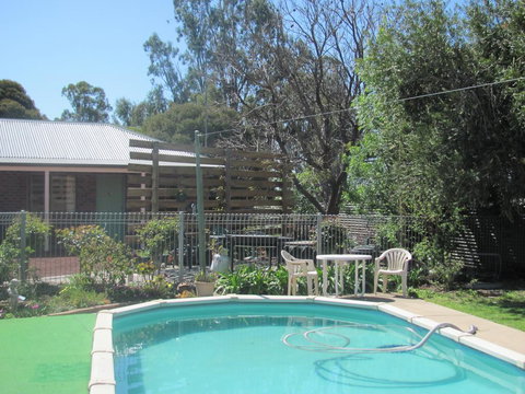Barham Colonial Motel - Nelsons Bay Accommodation 1