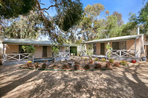 Barossa Country Cottages - Accommodation Nelson Bay 1