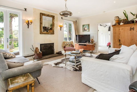 BARRIMA - SOMERS BEACH - Nelson Bay Accommodation.com 2