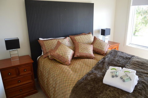 Bathurst Goldfields Residence - Nelsons Bay Accommodation 0