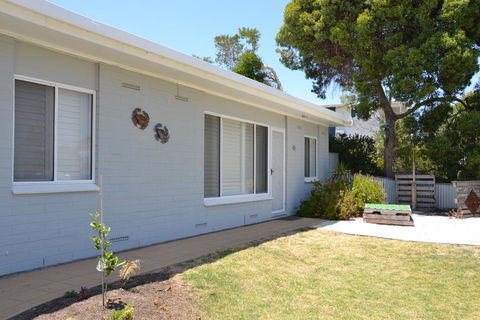 Bay Breeze Cottage - Accommodation Nelson Bay 1