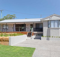 Bay Dream Believer' 16 Verona Road - pet friendly Boat Parking  WIFI - Accommodation Nelson Bay