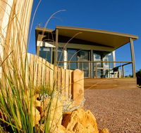 Bay Of Islands Apartments - Accommodation Nelson Bay