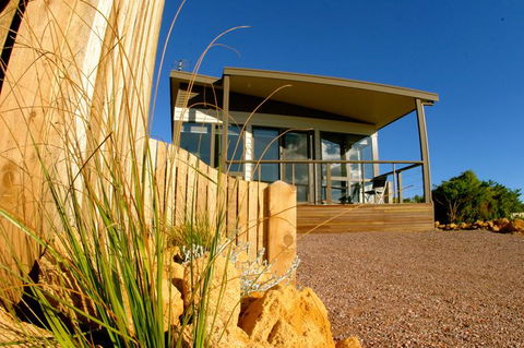 Bay Of Islands Apartments - Accommodation Nelson Bay 0