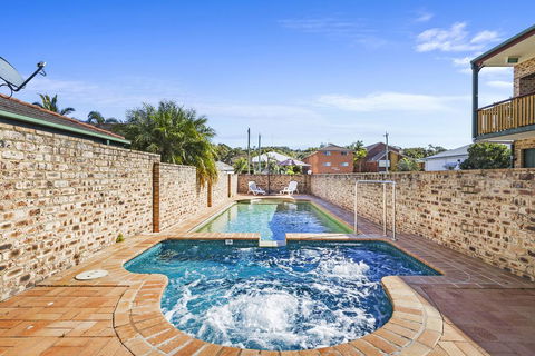 Bayswater Tweed - Accommodation Nelson Bay 1