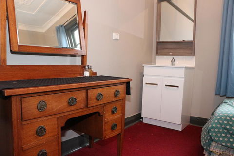 Bayview Hotel - Batemans Bay - Accommodation Nelson Bay 1
