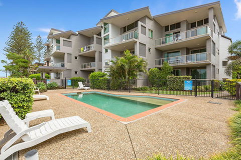 BEACH BLISS LUXURIOUS APARTMENT With POOL - Accommodation Nelson Bay 0
