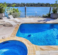 Beach House  The Cove - Accommodation Nelson Bay