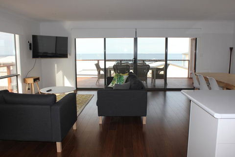 Beach House At Arno - Accommodation Nelson Bay 2