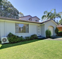 Beach House' 8 Mistral Close - large house with aircon - Accommodation Nelson Bay