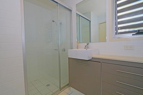 Beach Shack 24 Casuarina - Accommodation Nelson Bay 3