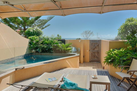 Beach Suites - Accommodation Nelson Bay 2