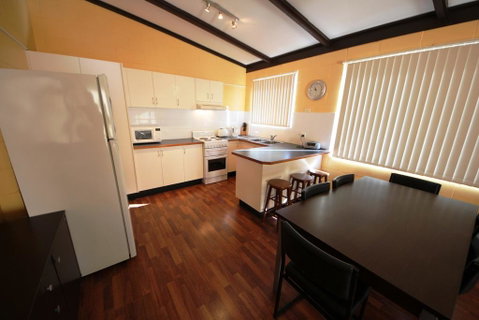 Beach Unit 5 At Hat Head - Nelsons Bay Accommodation 1