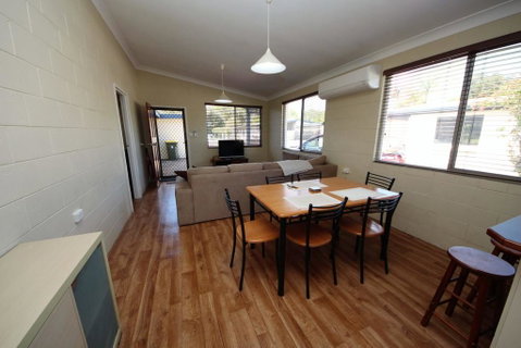 Beach Unit 7 At Hat Head - Nelsons Bay Accommodation 2