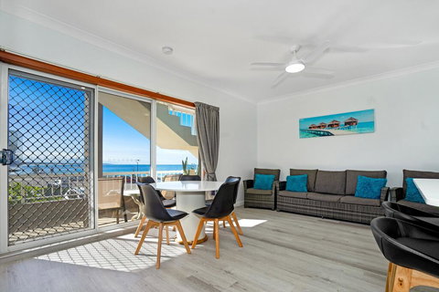 Beachcomer, Unit 2 - The Entrance, NSW - Accommodation Nelson Bay 3